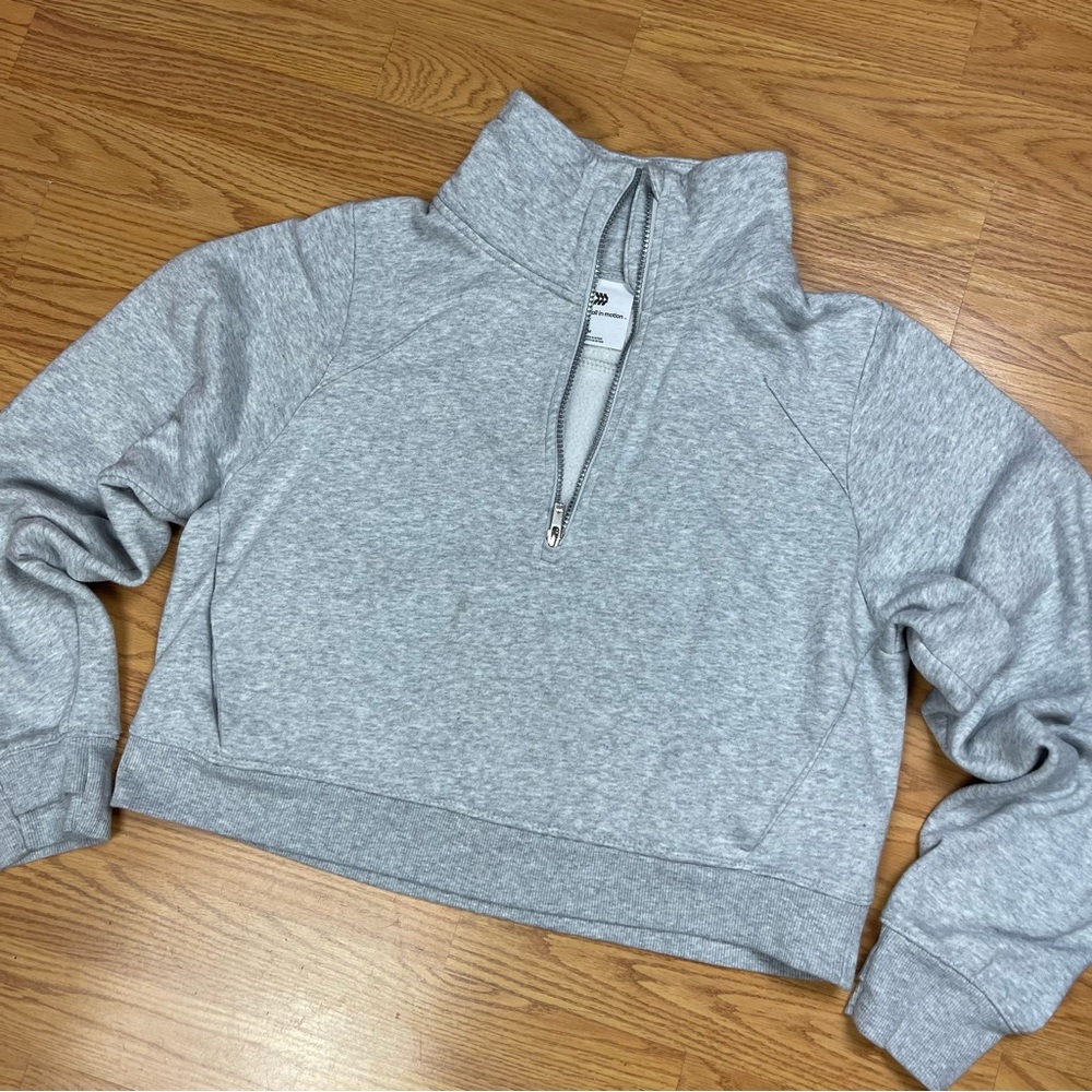 All in Motion Light Gray Women's Quarter-Zip Sweatshirt